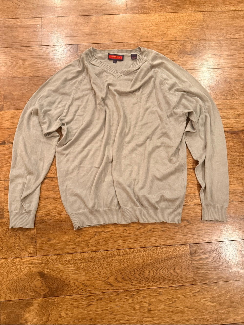 Austen Reed London Men’s Light Green V-Neck Sweater - Silk & Cotton